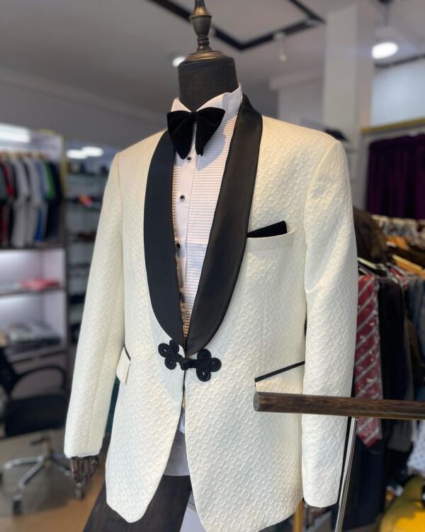 WHITE FLOWERY PATTERNED TUXEDO